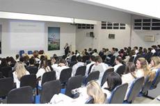 Acadêmicos da Unisul Palhoça participam de reunião com o SIMESC