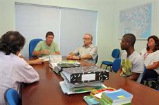 SIMESC assina convênio que beneficia estudante de medicina haitiano