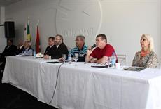 Médicos são homenageados pelo SIMESC
