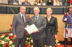 Ex- diretor do SIMESC recebe Título de Cidadão Honorário de Florianópolis