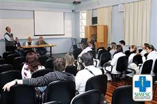 SIMESC e ACMR realizam encontro com residentes da Carmela Dutra
