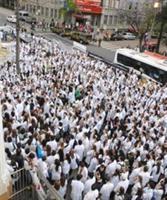 20-10-2008 - RS: Dois mil estudantes exigem manutenção de diploma médico 
