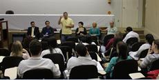SIMESC realiza encontro com residentes do HU em Florianópolis