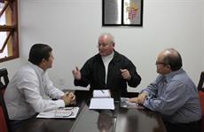 Dirigentes sindicais conversam com Arcebispo de Florianópolis