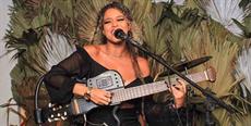 Cantora que fez tour na Europa faz show gratuito no Rio Tavares, em Florianópolis